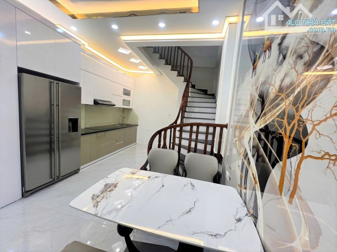 Bán nhà mặt Ngõ Thuỵ Phương, 40m2, 5 tầng, lô góc, ô tô tránh, kinh doanh, nhỉnh 7 tỷ - 4
