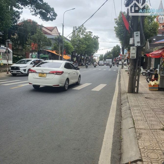 BÁN NHÀ NGUYÊN CĂN MẶT TIỀN NGUYỄN ĐÌNH CHIỂU P9 ĐÀ LẠT - 500M2 - 4
