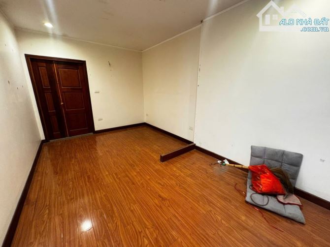 Bán nhà Đa Sỹ 55mx3 tầng, gần Ô tô, ngõ 3 gác giá 5.68 tỷ. - 3