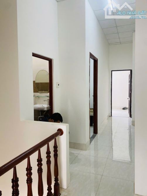 Bán nhà trệt lầu diện tích rộng gần hẻm 51 - 4