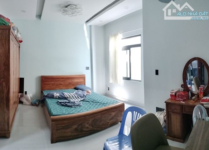 Nhà Mới 4 Tầng 80m2, 4PN, Huỳnh Tấn Phát, Nhà Bè, Xe Hơi Vào Tận Nhà, Sổ Hồng Riêng. Chỉ 8 - 4