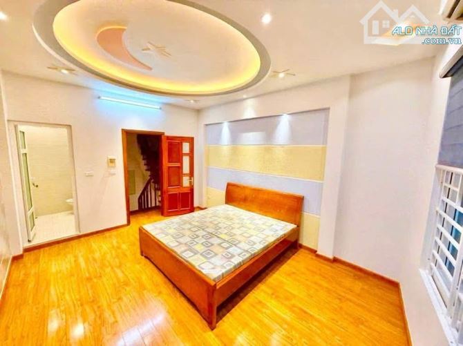 Bán nhà Xuân Đỉnh, DT 40m, MT 4,2m, dân xây ở sướng, ô tô vào nhà, gần Ngoại Giao Đoàn - 4