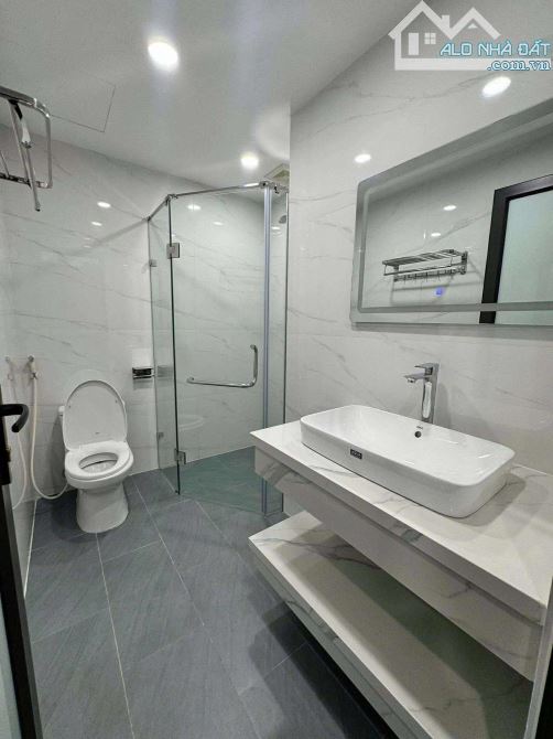 Độc quyền! Nguyễn Chí Thanh , ngõ thông, 35m ra ô tô, ngõ to, nhà mới, 41m2*5T - 4