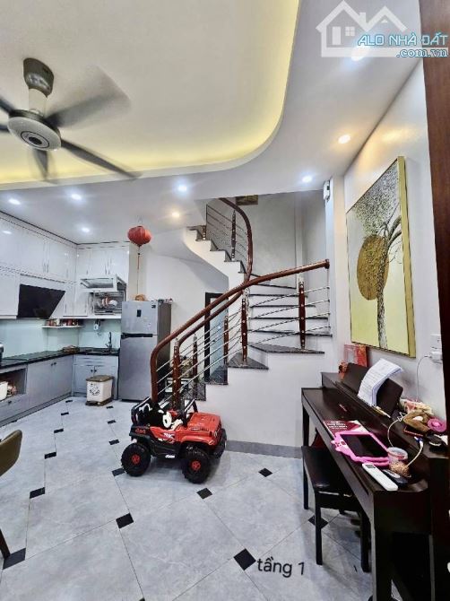 Chỉ 5.9 tỷ Bán Nhà Thạch Bàn 45m2-5 tầng-Mt 5m-Ô TÔ ĐỖ CỔNG-NGÕ NÔNG-FULL NỘI THẤT-SỔ VUÔN - 4