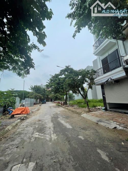 Bán gấp nhà tái định Cư Quỳnh đô ,ô tô ,phân lô ,vỉa hè giá đầu tư giá 7.8 tỷ - 4