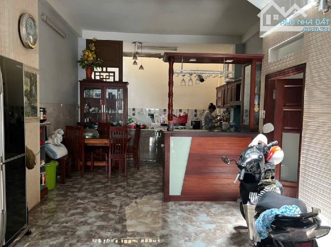 NHÀ 2 Tầng Xe Hơi Ngủ 8M–Kiều Đàm-P.Tân Hưng Quận 7 –Ngang 5M–Ngay Him Lam.Chỉ 11 Tỷ - 4