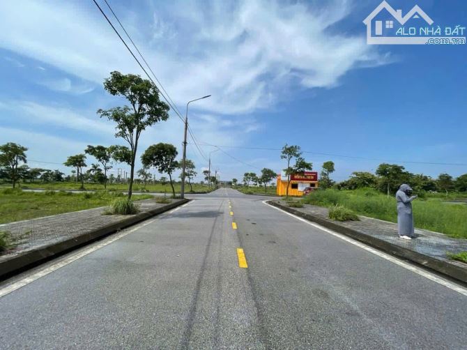 Cần bán lô đất hướng công viên, 90m2 , 1,65 tỷ, đường 2 ô tô tránh nhau, KCN Tiền Hải - 5
