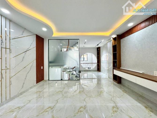NHÀ ĐẸP  TT GÒ VẤP – CHÍNH CHỦ XÂY Ở TÂM HUYẾT NGANG 4 X 14 NHÀ 4 TẦNG SÂN THƯỢNG  4PN - 5