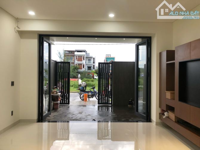 bán nhà 3 tầng sang trọng, thiết kế phong cách châu âu. Vào ở ngay ! - 5
