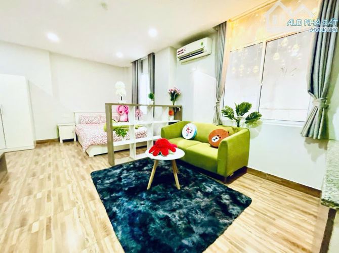 Căn hộ mới - giá hợp lý ngay trung tâm quận 4, cửa sổ đón nắng, gần Đại học Luật, quận 1 - 5