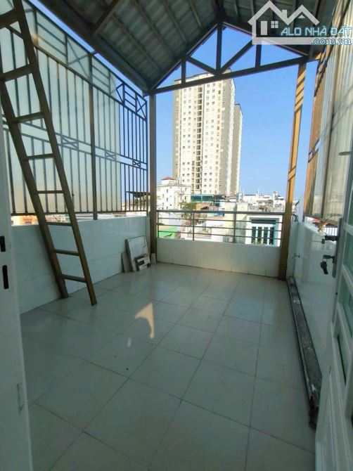 Bán nhà 3 Tầng , Quận 4 , 85m2 DTSD, Mới ở ngay giá 4tỷ Tl - 5