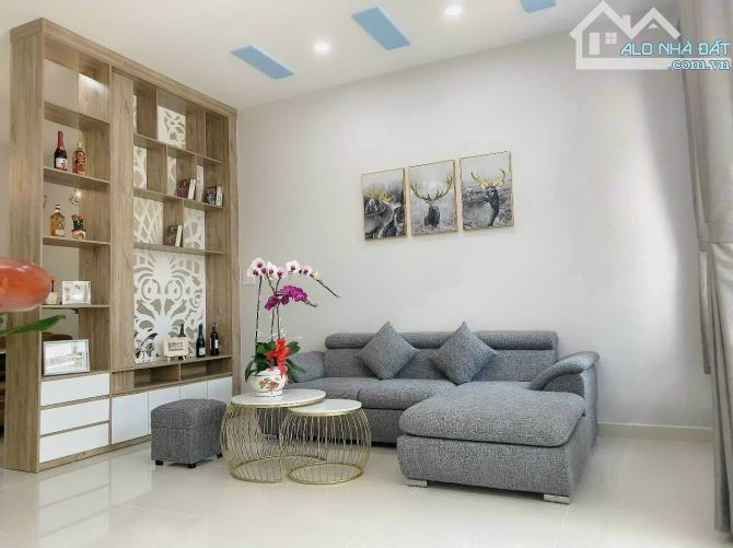 Bán nhà 1 trệt 1 lầu hẻm thông xe hơi đường 385 Lê Văn Việt giá 6,5 tỷ/ 61m2 - 5
