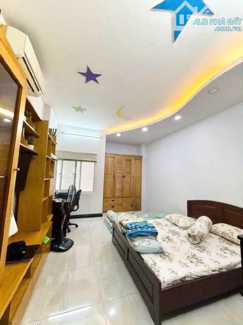 Q7 - MẶT TIỀN HẺM XE HƠI THÔNG - Ở VÀ KINH DOANH - 70M2 - 5PN - CHỈ 6,29T.Ỷ - 5