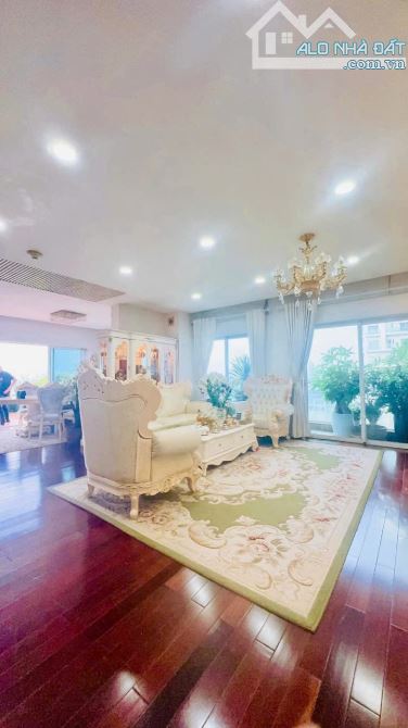 CĂN HỘ DUPLEX - GOLDEN WESTLAKE LÔ GÓC DUPLEX - ĐỘC NHẤT - ĐẸP NHẤT - 2 MẶT PHỐ HÀNG HIỆU - 5