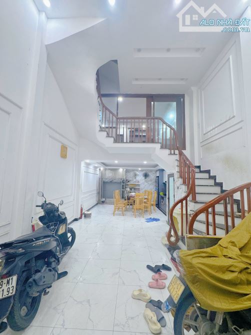 Nhà đẹp, ngõ rộng thông thoáng, gần hồ, DT 48m2, giá bán 10.2 tỷ có thương lượng - 5