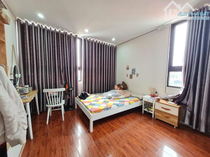 Mặt ngõ ôtô tránh- 60m ra Lạc Long Quân- 90m²- Mt 9m- Gần Hồ Tây- Ở Sướng- Xây Toà Vp đẹp - 5