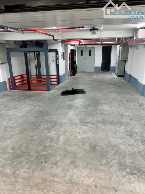 Cho thuê nhà mặt phố Tôn Đức Thắng, DT 120m2x2 tầng, MT 6.7m, Giá 70tr - 5