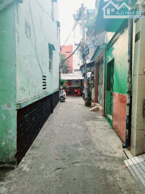 🌹3 MẶT HẺM, HẺM THÔNG, THẲNG 1 TRỤC - 2 TẦNG BTCT, CÓ CỬA SAU - SỔ ĐẸP, HOÀN CÔNG - ĐANG - 5