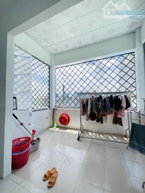 Thạnh Xuân 32 - 64m2 - 2 Tầng - 3 PN - Hẻm 5m - 4.3 Đồng - 5