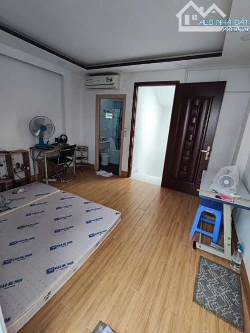 bán nhà Đường Lê Văn Sỹ, phường 12 ,quận 3 .DT:61m2 .5 tầng .9p .Giá 12.5 tỷ - 5
