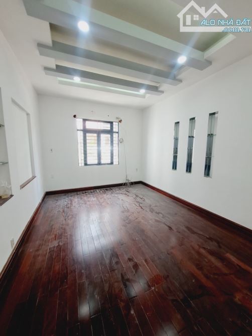 5 TẦNG- HOÀ BÌNH- NGAY ĐẦM SEN- 2 MẶT TIỀN HẺM -P.5- Q.11- DT: 4*13.5M- 9 TỶ 7 - 5