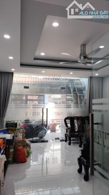 Nhà Mới 4 Tầng 80m2, 4PN, Huỳnh Tấn Phát, Nhà Bè, Xe Hơi Vào Tận Nhà, Sổ Hồng Riêng. Chỉ 8 - 5