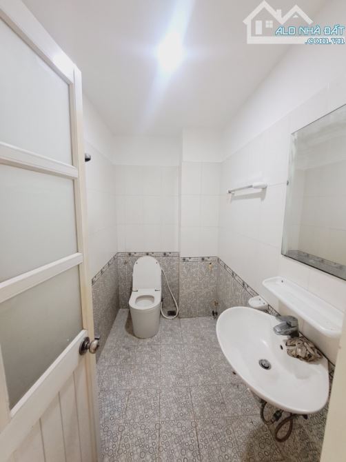 🏡Bán nhà Hoà Bình 2 MT - 54m2 - Ngang 4m - 5 Tầng - 6pn - hẻm 6m - An Ninh - Chỉ 9.7 Tỷ - 5