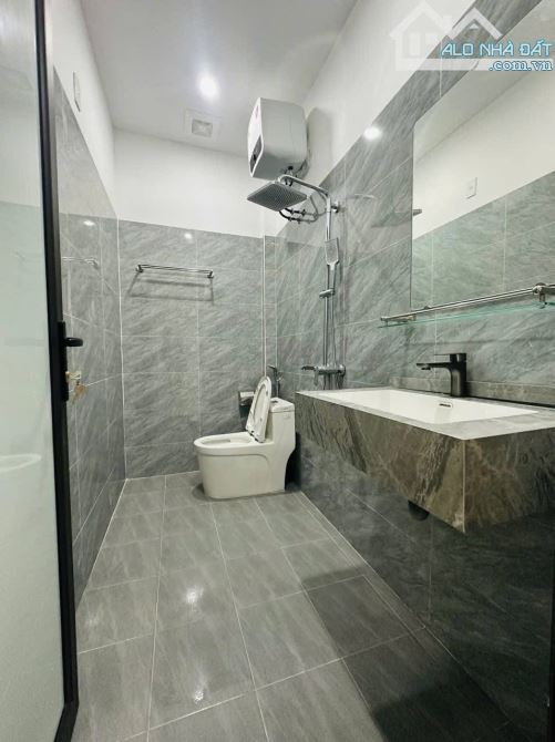 🛖: Bán nhà 3 tầng tại  Đông Hoà, Kiến An  Ô tô vào tận cửa  💸: 265 tỷ (02) - 5