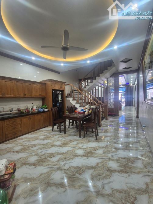 🛖: Bán nhà 4 tầng chung cư lương quán, nam sơn, DT 112m, Đường 12m 💸: 5,2 tỷ (02) - 5