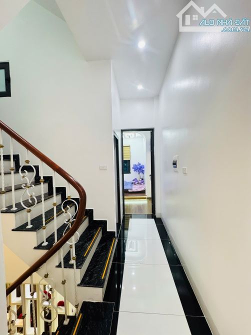 HỒNG MAI, QUẬN HAI BÀ TRƯNG NHÀ ĐẸP, AN SINH ĐỈNH.40M2,4 TÂNG, 10M RA ĐƯỜNG Ô TÔ. - 5