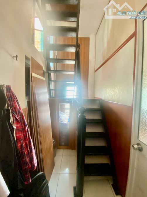 SẬP HẦM NHÀ 3T VỪA Ở VỪA CÓ DÒNG TIỀN ĐỒNG KÈ_DT 100M2_NGANG 5M_CHỈ 3.8 TỶ - 6