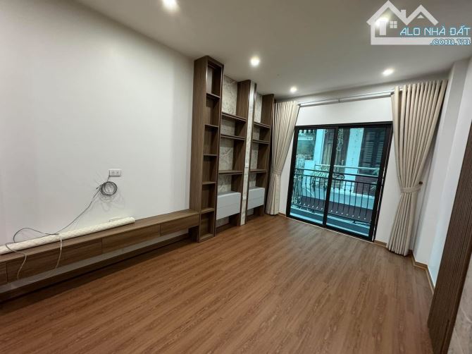 Bán nhà Yên Lãng Đống Đa, 53m2 * 5 tầng thang máy, MT 3,5M. Giá 15.5 tỷ - 6