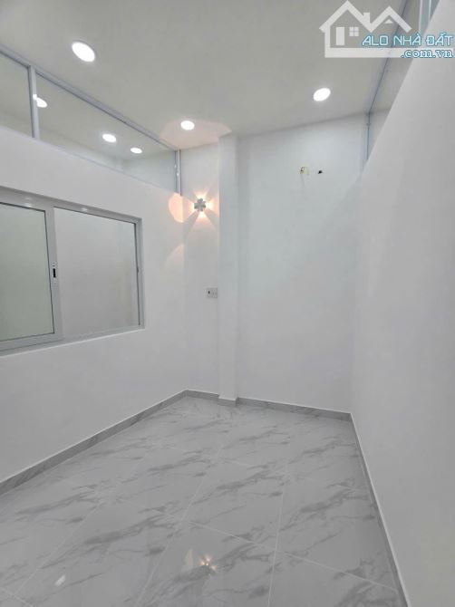 CHIẾN LƯỢC GIÁP Q6  - HẺM 4M THÔNG - 23M2 - 2 TẦNG 2PN - CHỈ 2.55 TỶ - 6