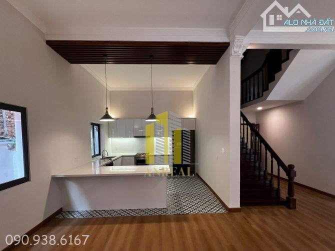 BIỆT THỰ VƯỜN KHU THẢO ĐIỀN - BẢO VỆ 24/24 GIÁ 4200 USD - 6