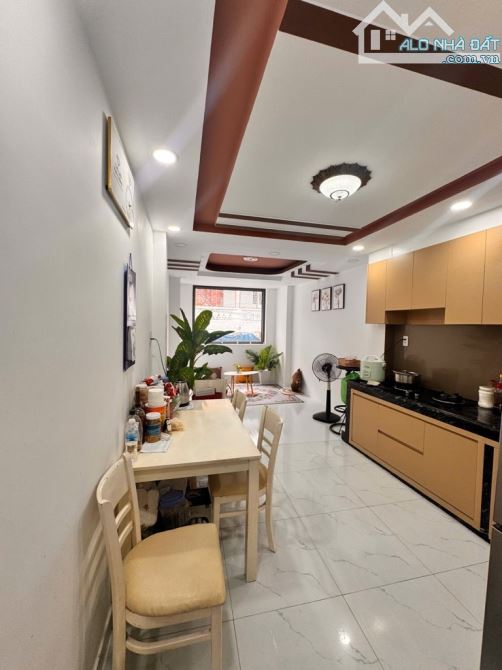 Nhà 2 mặt hẻm thoáng 4 tầng 3 phòng ngủ gần chợ Gò Vấp đường Nguyễn Thái Sơn Phường 5 - 6
