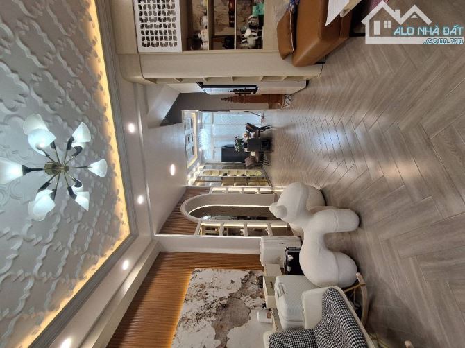 SIÊU PHẨM NHÀ PHỐ HIỆN ĐẠI FULL NỘI THẤT XỊN - 3 TẦNG - 5.5M x 15 M - CHỈ 8.TỶ7 76m2 - 6