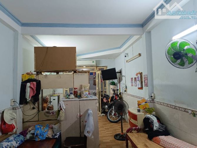 - NHÀ BÁN GẤP  KHU TRUNG TÂM QUẬN 8 , DƯƠNG BÁ TRẠC - SỔ VUÔNG VỨC - NHỈNH 4 T.Ỷ - 6