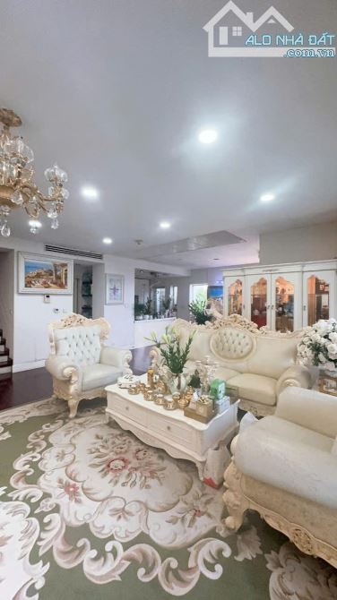 CĂN HỘ DUPLEX - GOLDEN WESTLAKE LÔ GÓC DUPLEX - ĐỘC NHẤT - ĐẸP NHẤT - 2 MẶT PHỐ HÀNG HIỆU - 6