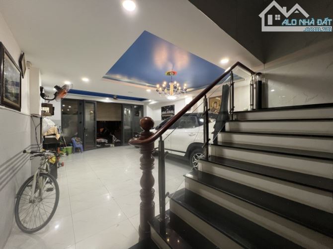Dương Quảng Hàm P5 Gò Vấp, HXH 4m, Dt 86m2(5.5x17m), 5 tầng 11P CHDV, giảm còn 15 tỷ - 6