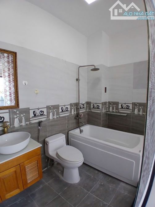Bán nhà Mới khu Vip Tên Lửa, 4.5x20m, 4 tầng, đường 12m, giá hơn 12tỷ - 6