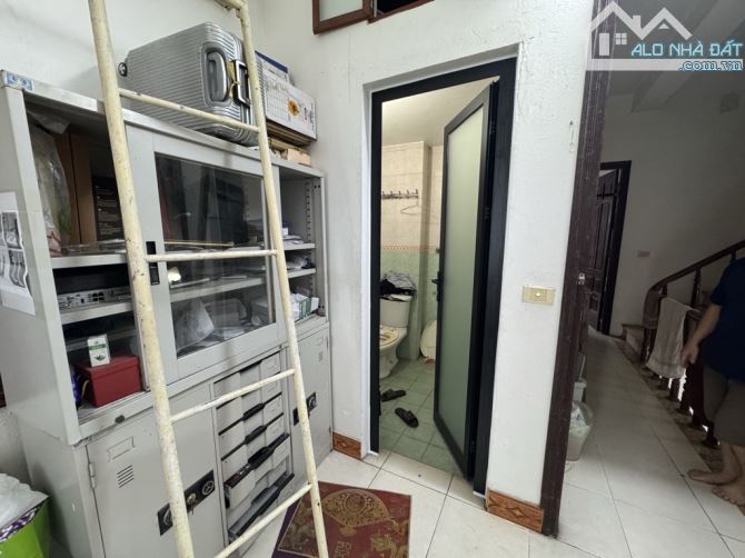 Nhỉnh hơn 10 tỷ/ 63 m2/4 tầng/ 5 M tiền/ Thạch Bàn.Gara Ô tô - 6