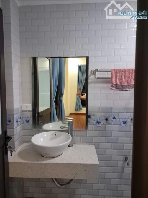 Nhà dân xây Phú Thượng, Mặt ngõ 2 xe tải tránh, 3 thoáng nhà Full gỗ lim, 45m2 nhỉn 5 tỷ - 6