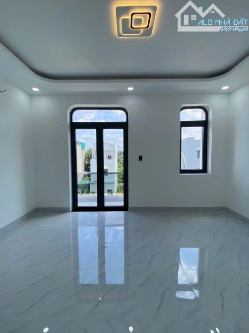 NHÀ Ở NGAY, 60M2 ( 5x12 ), ĐƯỜNG 13M, VỈA HÈ– KDC PHÚC ĐẠT, DĨ AN- HƠN 4 ĐỒNG TL - 6