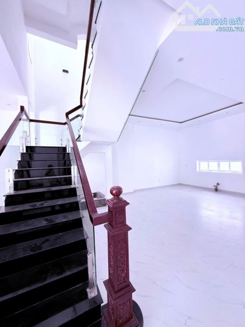 CHO THUÊ hoặc BÁN BIỆT THỰ 3 TẦNG 422m2 MẶT TIỀN ĐƯỜNG NGUYỄN VĂN LƯU (1B) KDC NAM LONG - 6