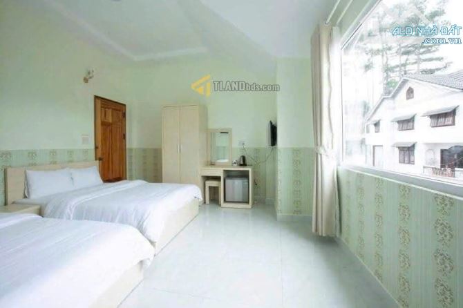 KHÁCH SẠN CÁCH BỜ HỒ XUÂN HƯƠNG CHỈ 1KM - 7