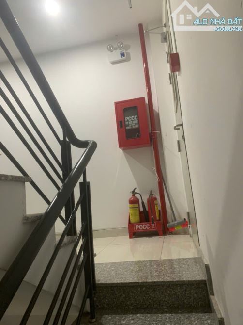 chủ cần tiền chữa bệnh cần bán gấp nhà mặt tiền trần hưng đạo quận 1 hầm 7 tầng - 7