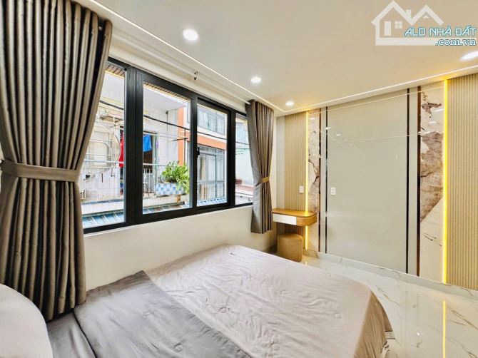NHÀ MỚI CÁCH MT 15m TRUNG TÂM PHÚ NHUẬN NGAY HUỲNH VĂN BÁNH 4T6 - 7