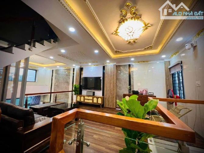 💐SIÊU PHẨM - NHÀ 5 TẦNG NỘI THẤT XỊN XÒ - 5.5X10M - HẺM XE HƠI KHU PHÂN LÔ - CHỈ 6.. TỶ - 7