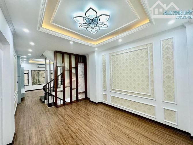 Bán nhà phố VIP Lê Trọng Tấn 4 tầng 4 ngủ, gần mặt phố, phân lô, trung tâm, giá 6.8 tỷ - 7