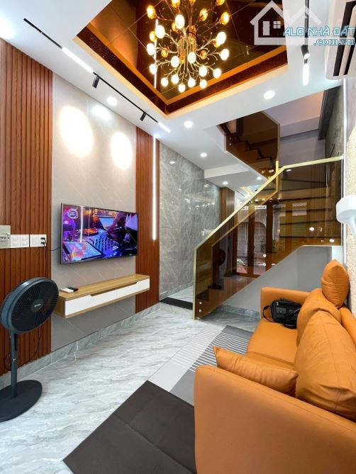 NHỈNH 6TỶ HXT 8M THÔNG TỨ TUNG 3 CĂN RA MẶT TIỀN LÊ VĂN SỸ 43M2 - 7